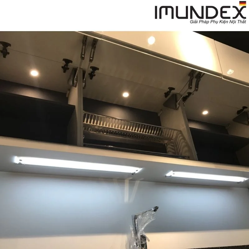 Đèn LED phía dưới tủ treo Imundex 7606002