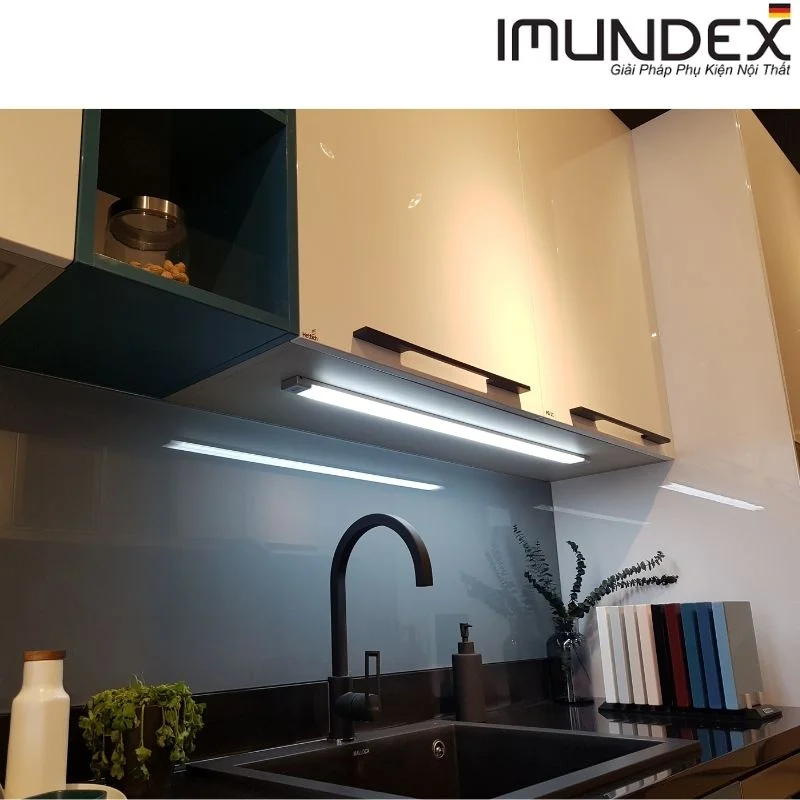 Đèn LED phía dưới tủ treo Imundex 7606004