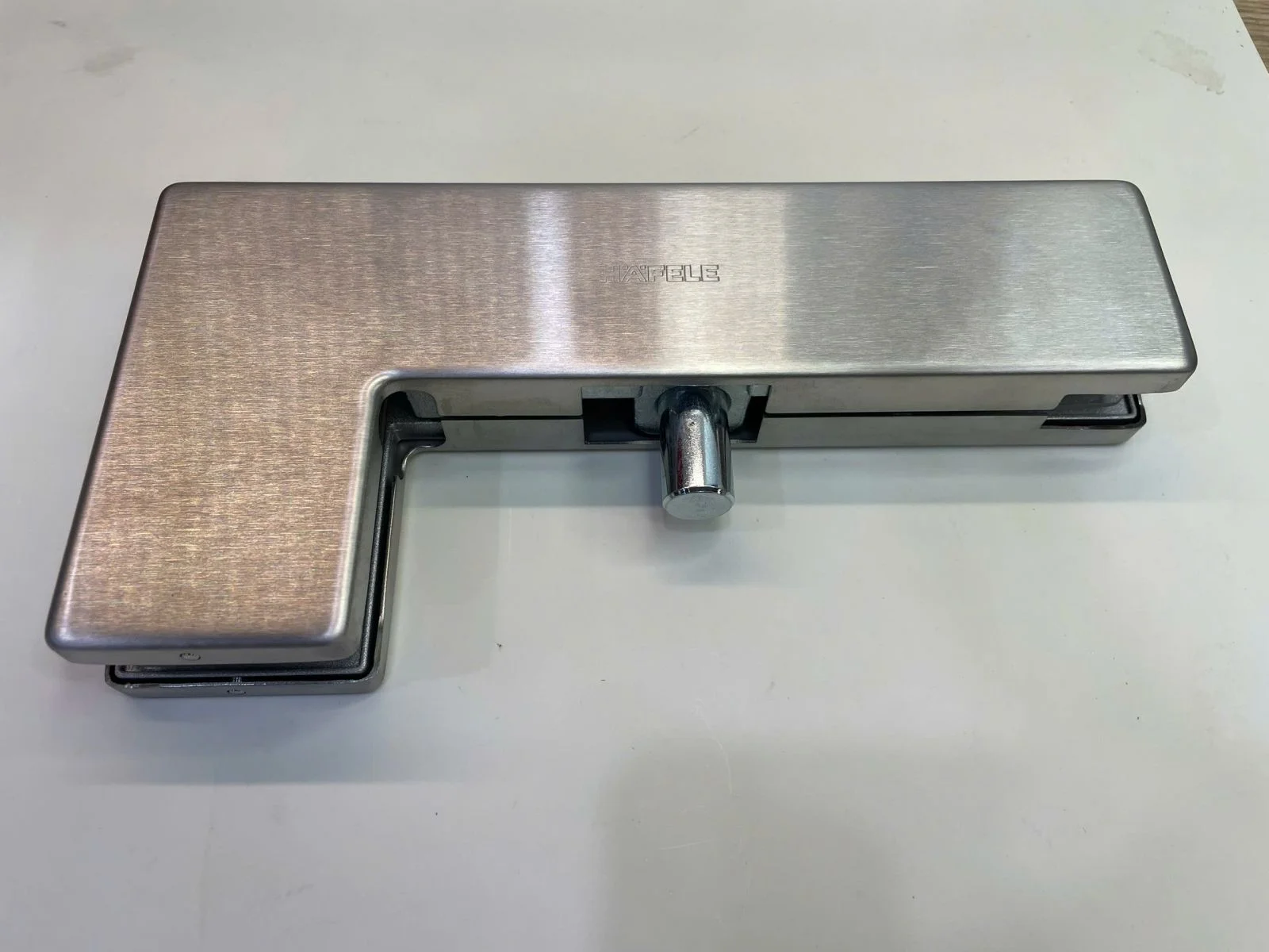 Kẹp kính L Hafele inox mờ 981.50.040